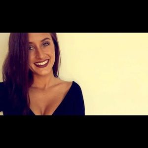 Meet your Posher, Alicia